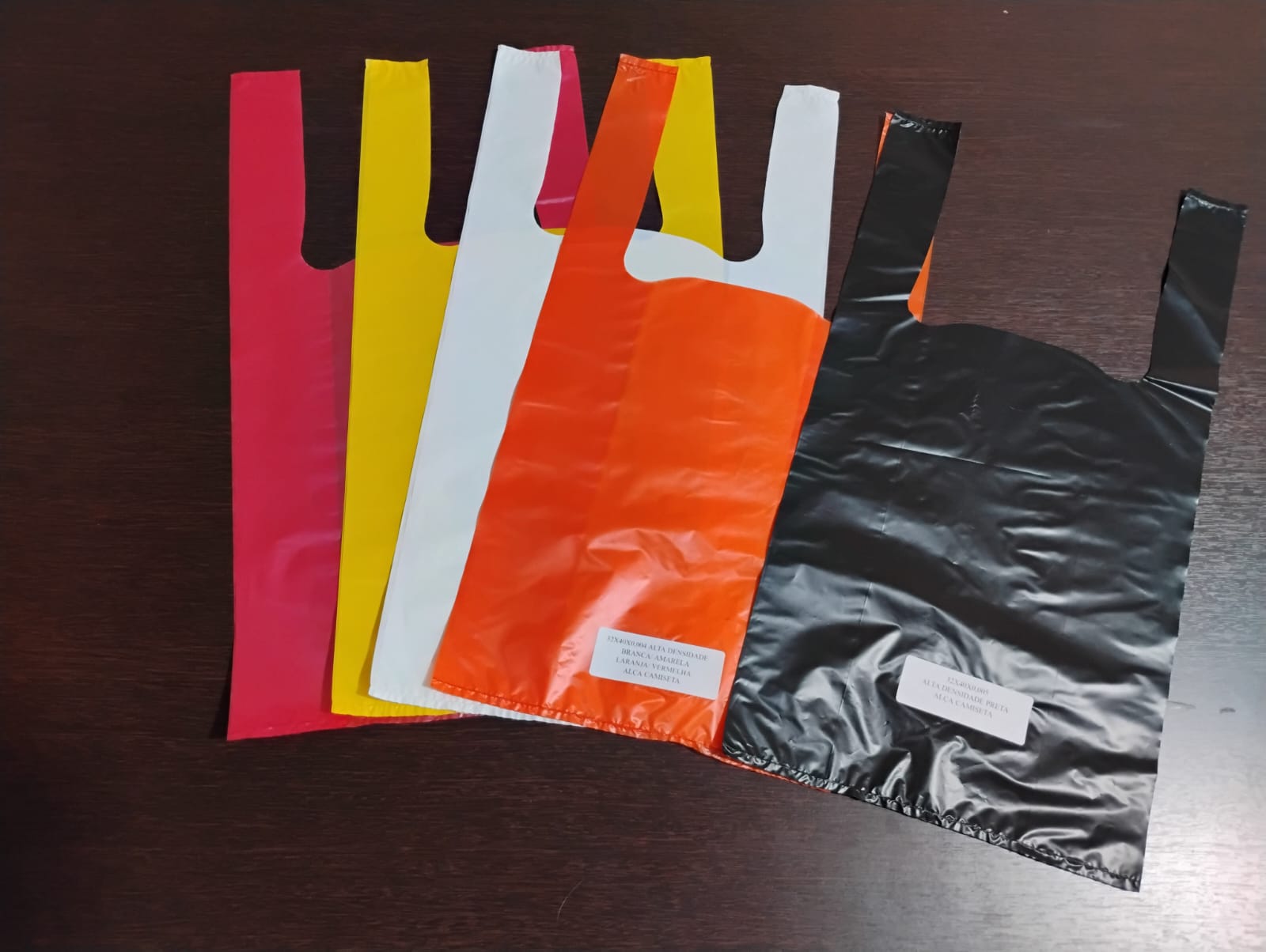sacolas alça camiseta coloridas